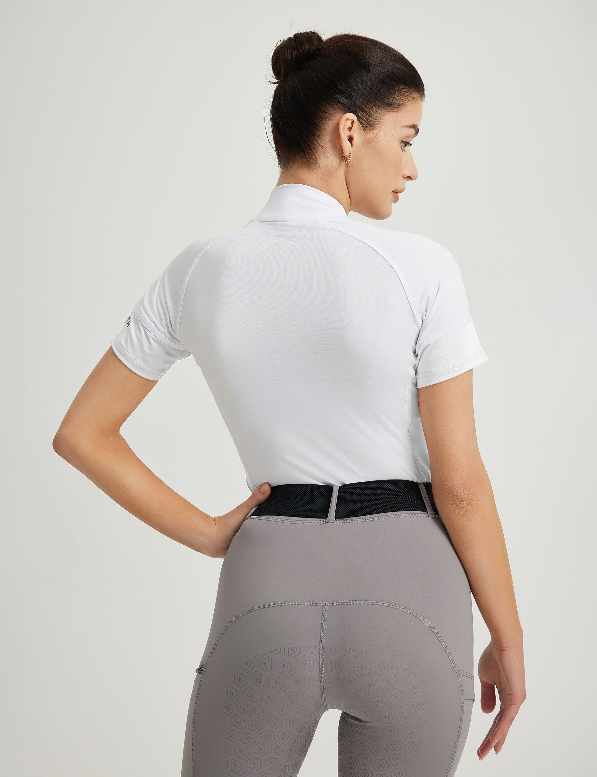 Camisetas de mujer con cuello alto y bloques de color